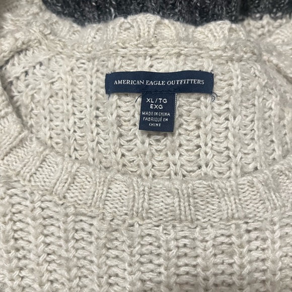 Cozy American Eagle Sweater - Picture 3 of 3